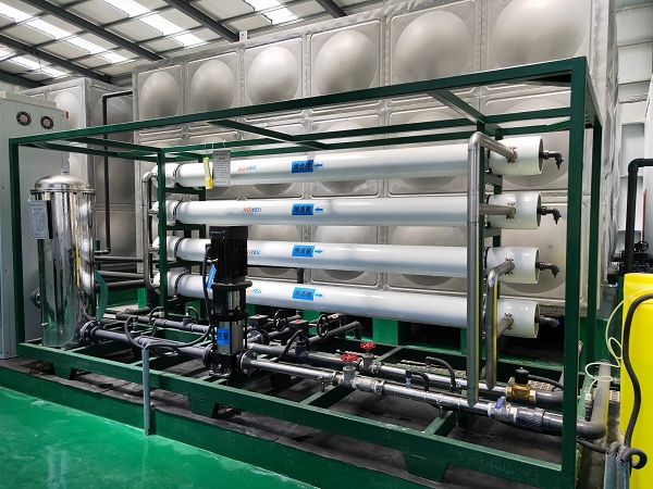 <b>納濾凈水設備</b>